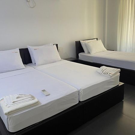 Lakmini Lodge Сигирия Екстериор снимка
