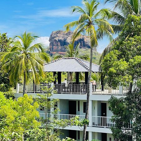 Lakmini Lodge Сигирия Екстериор снимка