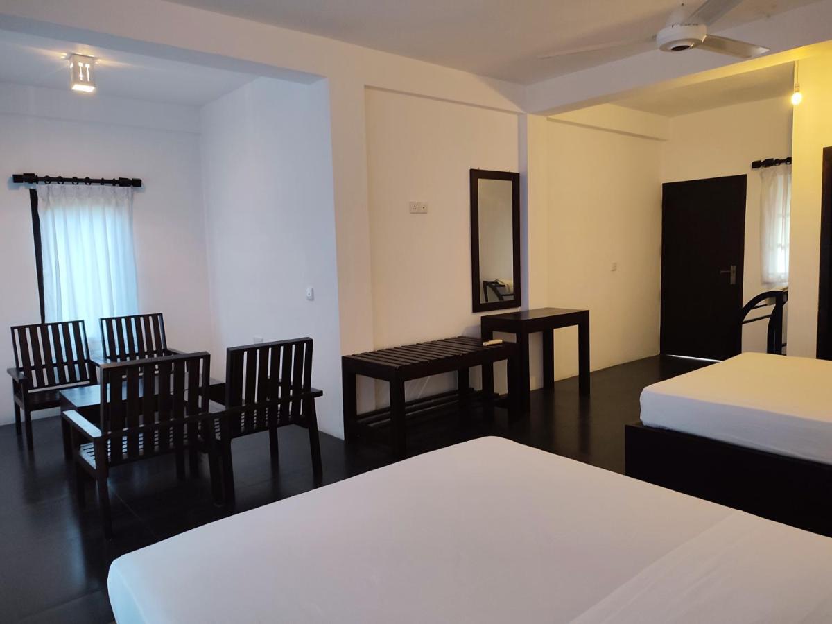 Lakmini Lodge Сигирия Екстериор снимка
