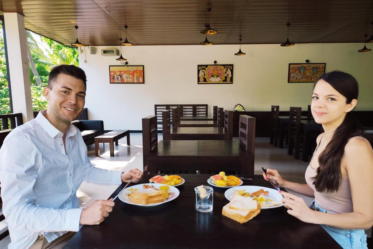 Lakmini Lodge Сигирия Екстериор снимка