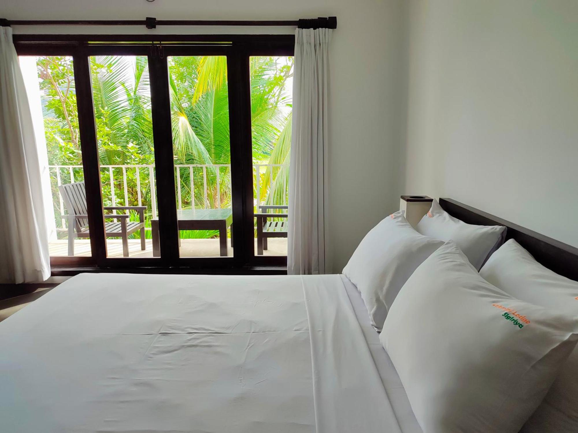 Lakmini Lodge Сигирия Екстериор снимка