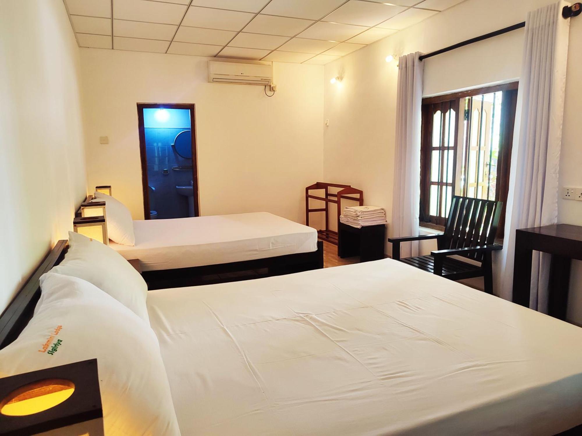 Lakmini Lodge Сигирия Екстериор снимка