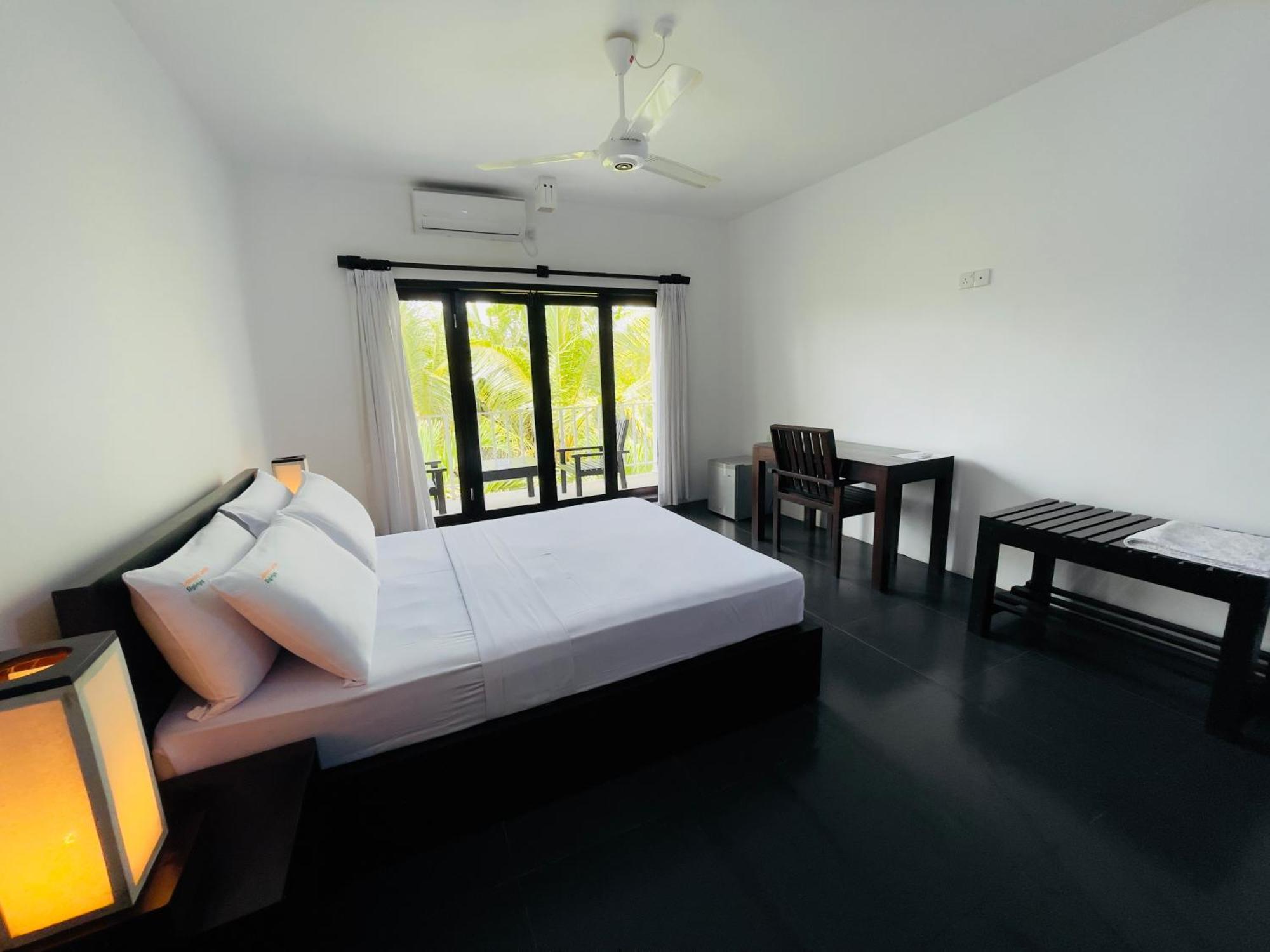 Lakmini Lodge Сигирия Екстериор снимка