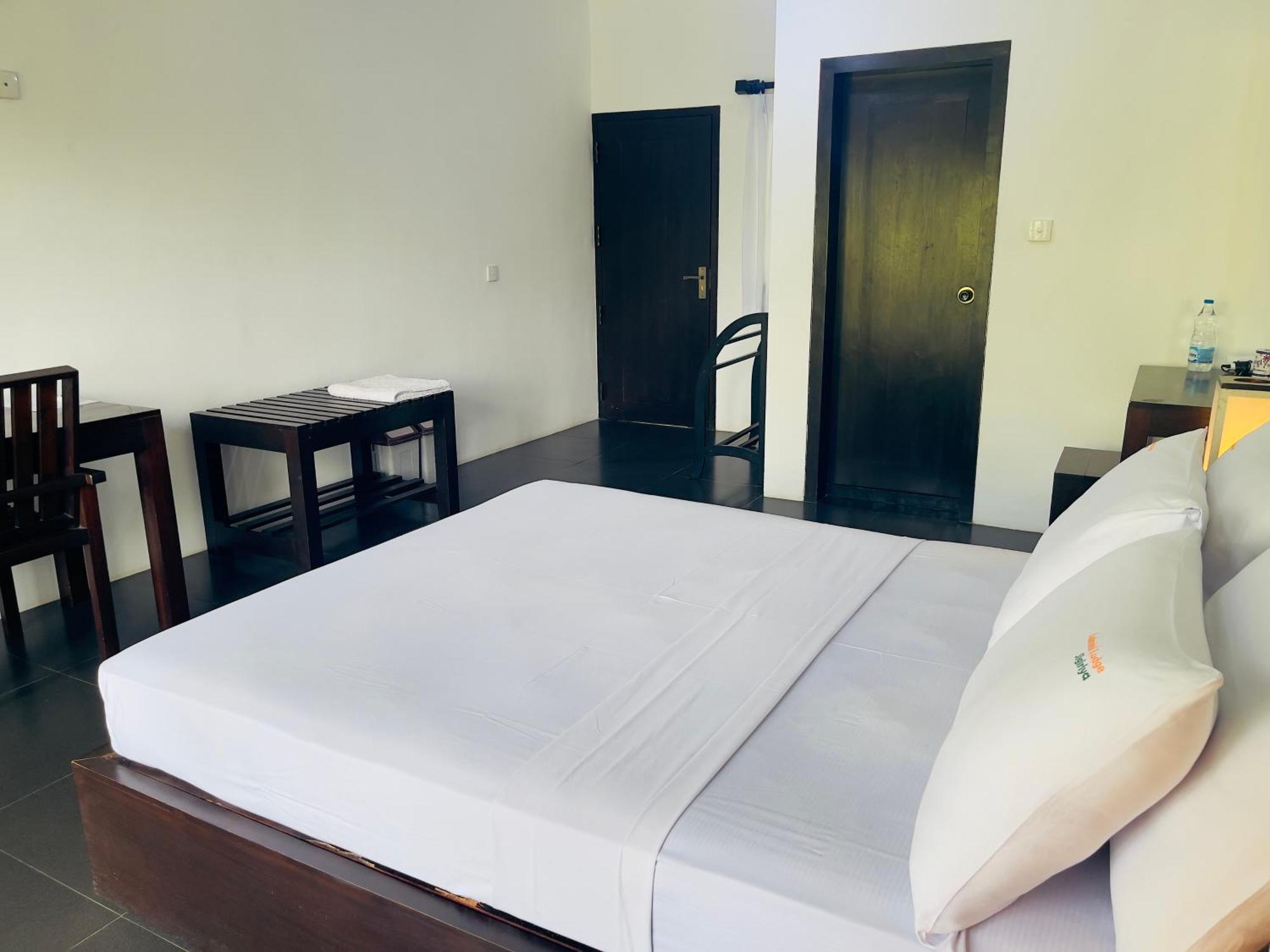 Lakmini Lodge Сигирия Екстериор снимка
